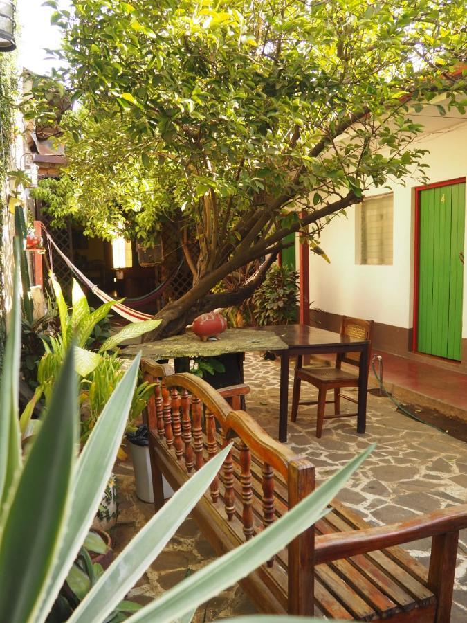 Hostal Vacaciones Nicas León Εξωτερικό φωτογραφία